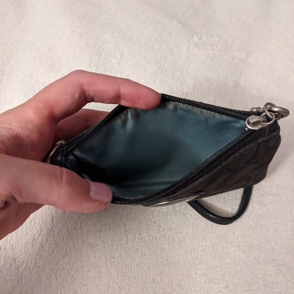 Coach wristlet - Picture 4 of 4